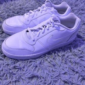 Nike - white